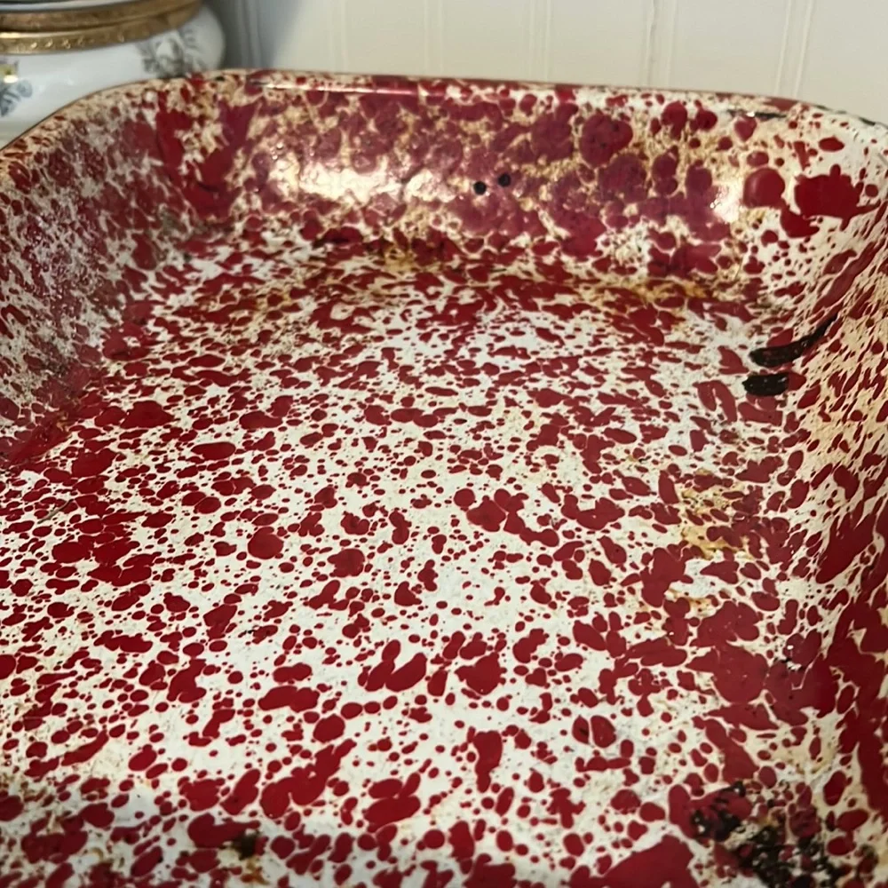 Vintage red white enamelware speckled casserole dish pan 13” x 10”